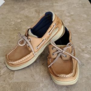 Sperry's
Lanyard Boat Shoe